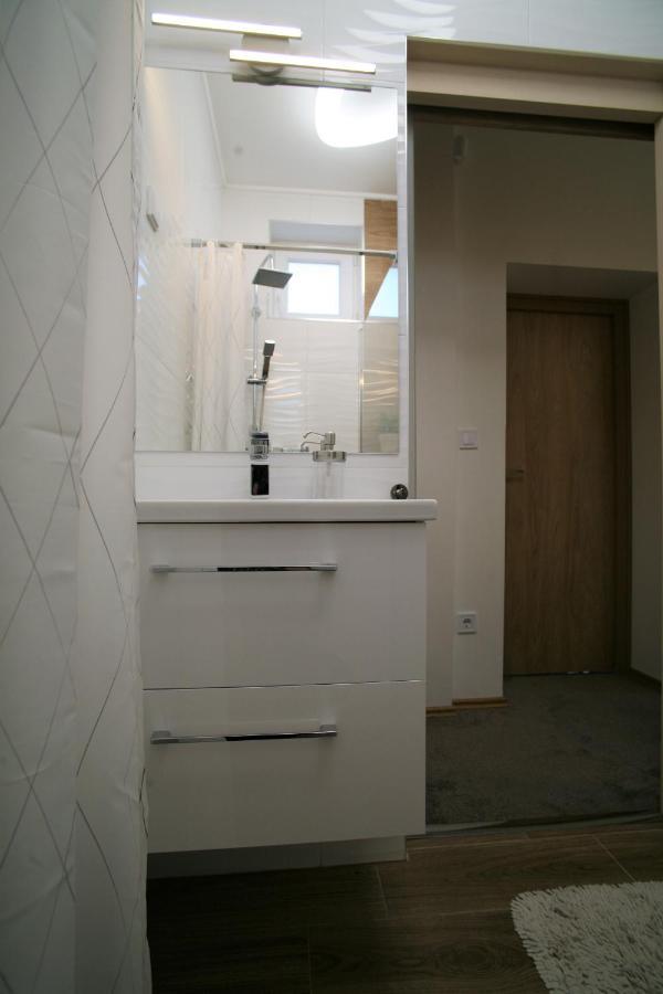 Otium Wellness Apartmanhaz Balatonakarattya Ngoại thất bức ảnh